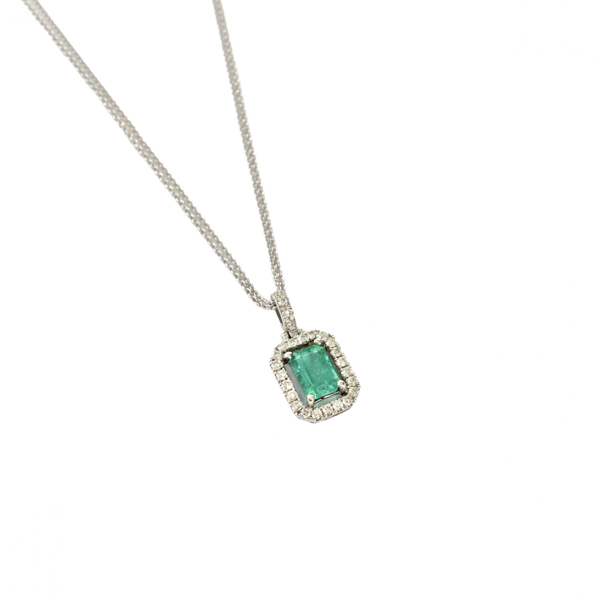 Necklace with Emerald K18