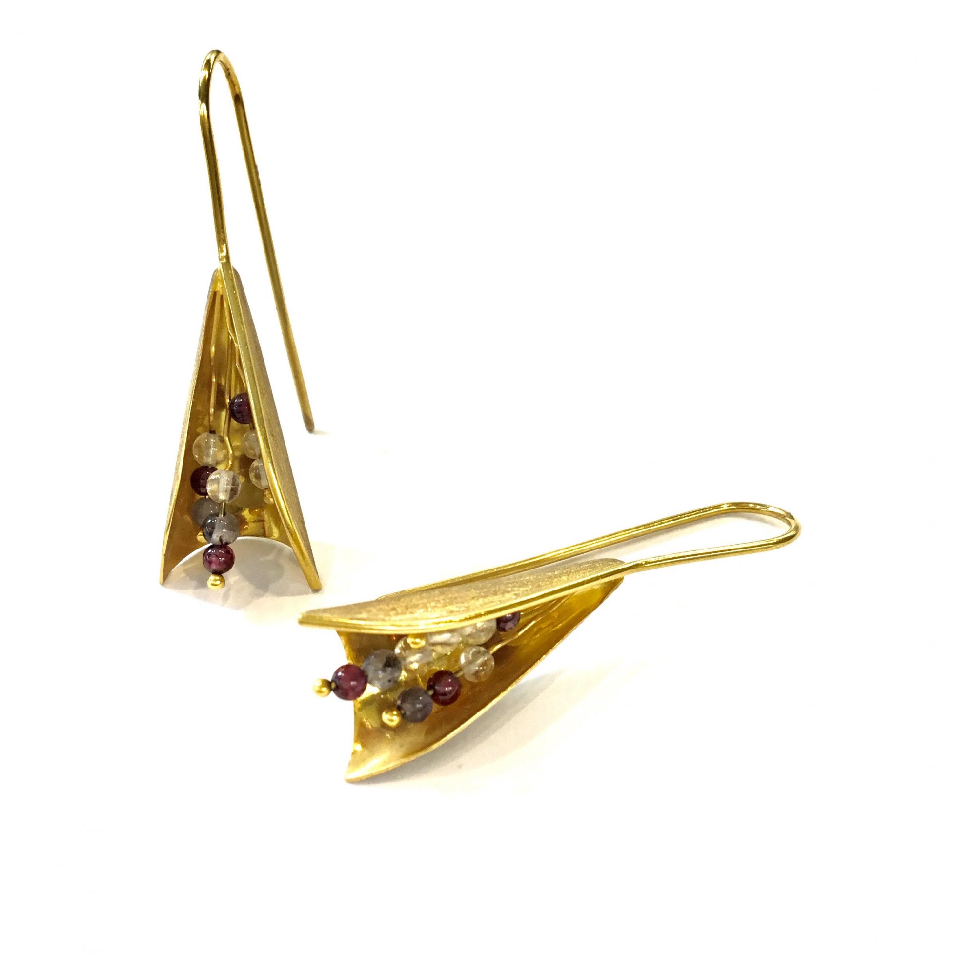 Earrings 18K leaf shape