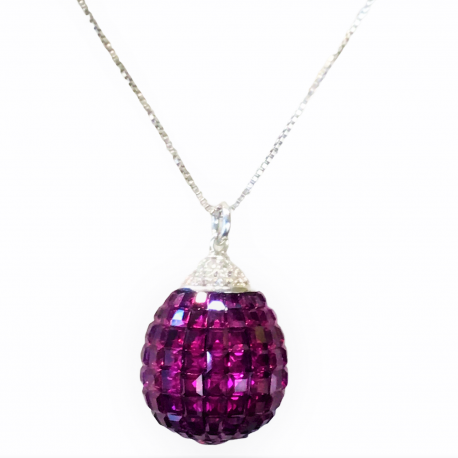 Silver necklace with zircon