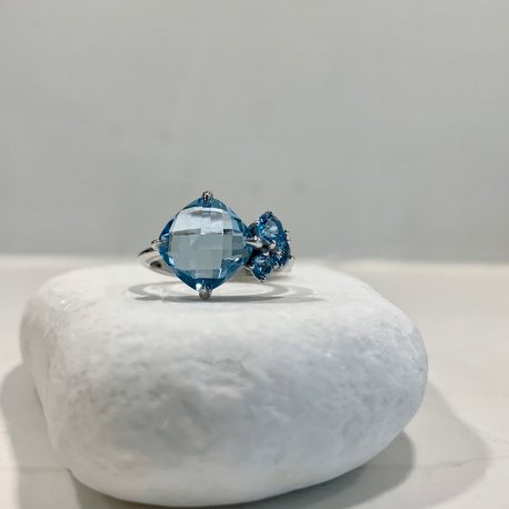 RING K14 WHITE GOLD BLUE TOPAZ