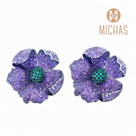Earring with zircon